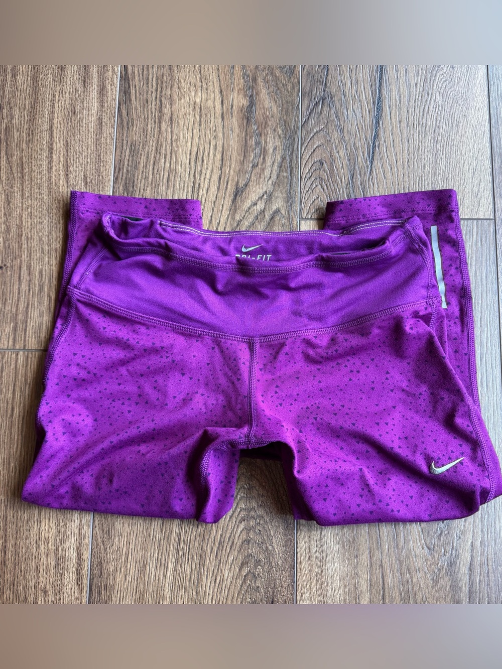 Nike Dri-FIT Purple Triangle Geometric Print Cropped Leggings Size S